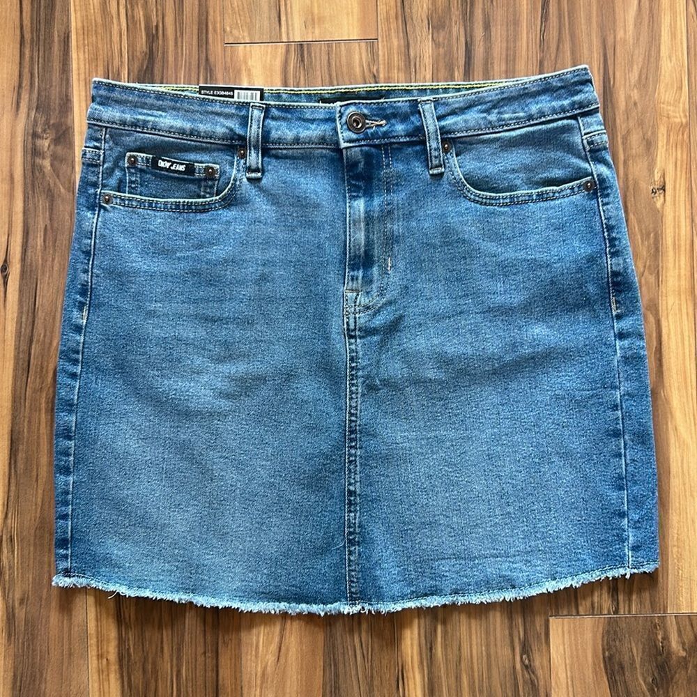 NEW DKNY Mid Rise Denim Skirt - Picture 9 of 9